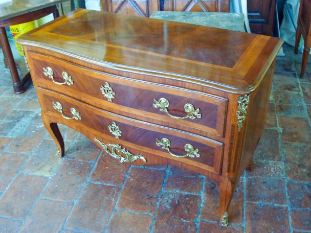 menuisier ébéniste commode